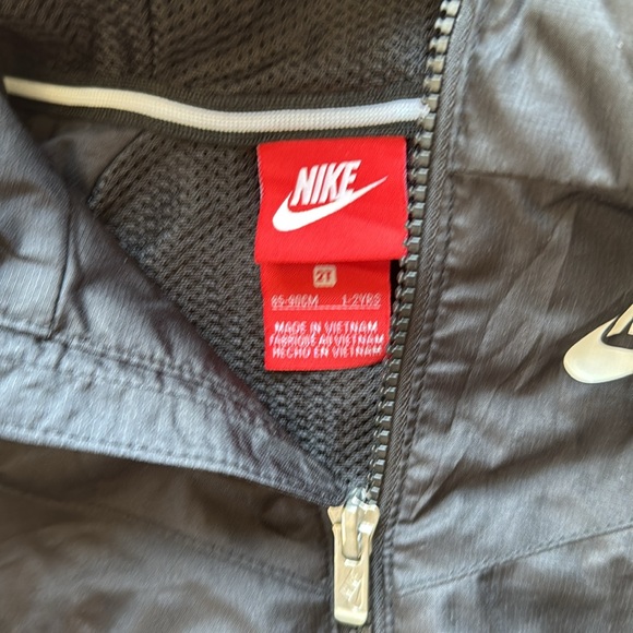 Nike toddler jacket - Picture 2 of 2